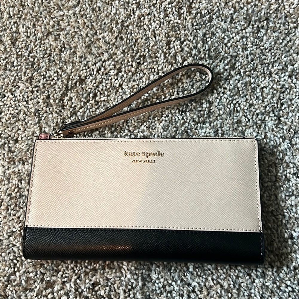Kate Spade Wristlet Wallet